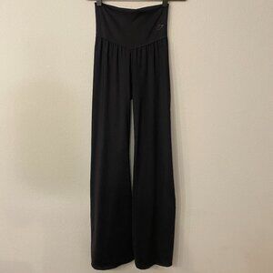 Gymshark Elevate Flare Leggings Black Small